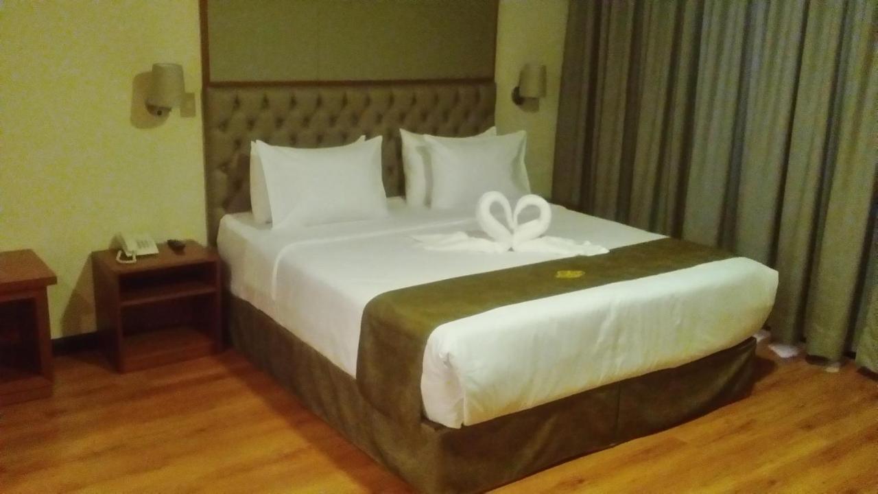 Hotel Candamo ลิมา ภายนอก รูปภาพ